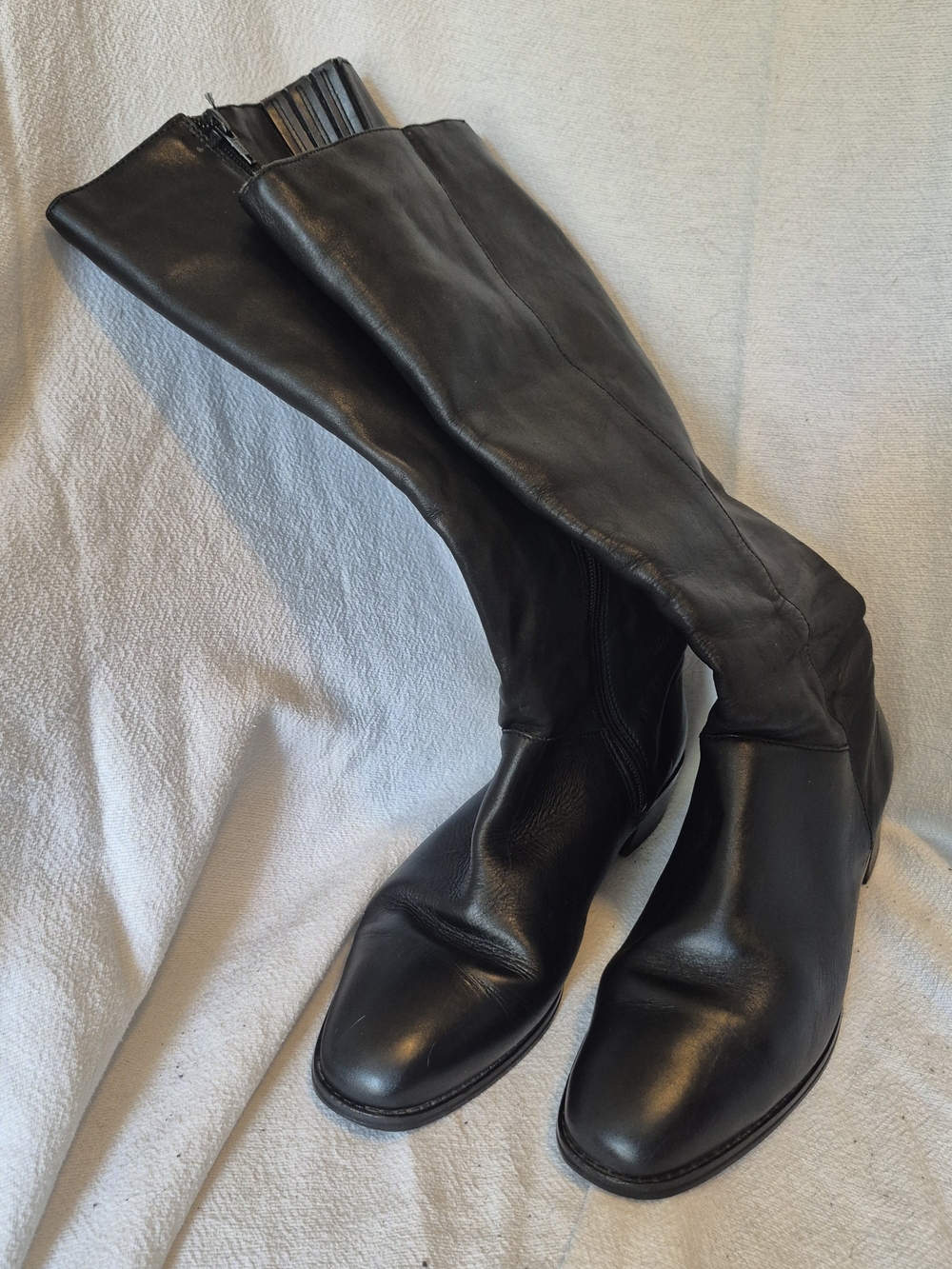 Classic Black Leather Knee-High Boots - Women